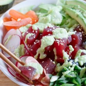Sushi bowl τόνου.
