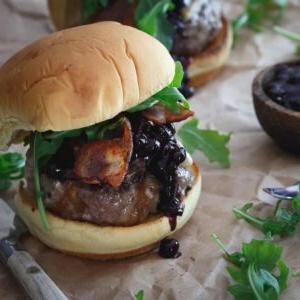 Μπιφτέκια ελαφιού (Elk Burgers).
