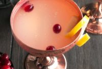 Absolut Elyx Ginger Martini: Boozy Berry Bliss