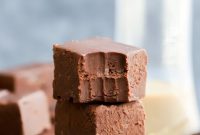 Simple Four Ingredient No Bake Baileys Fudge