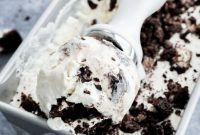 Ultimate Oreo Swirl Ice Cream