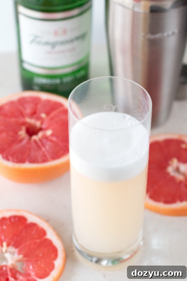 Sparkling Grapefruit Gin Fizz 4 Grapefruit Gin Fizz | cakenknife.com