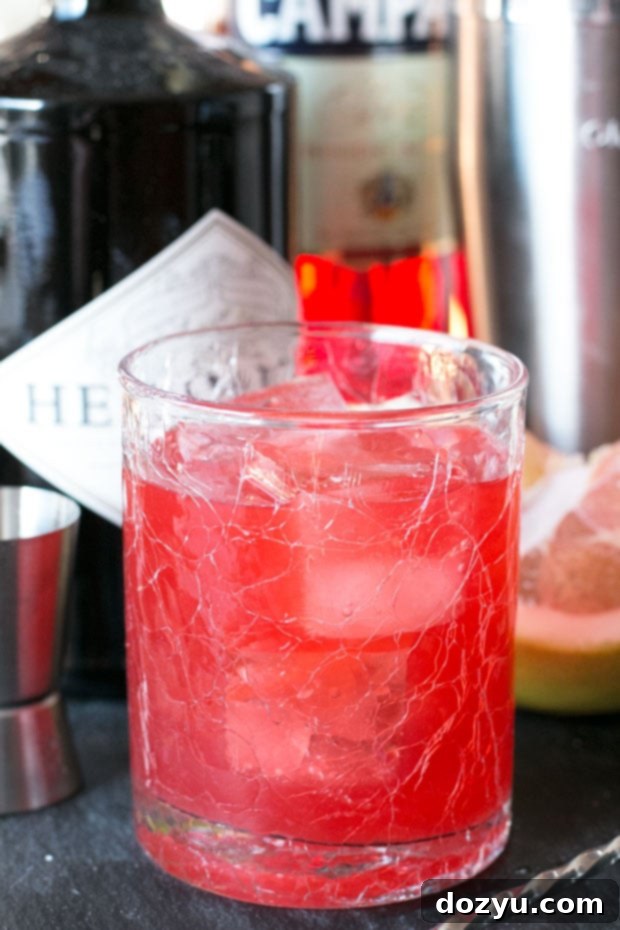 Pomelo Grapefruit Negroni | cakenknife.com