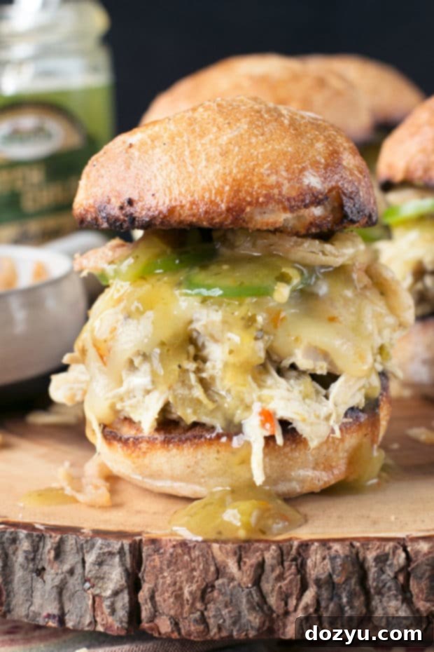 Hatch Green Chile Chicken Sliders | cakenknife.com #tailgating #spicy #sandwich