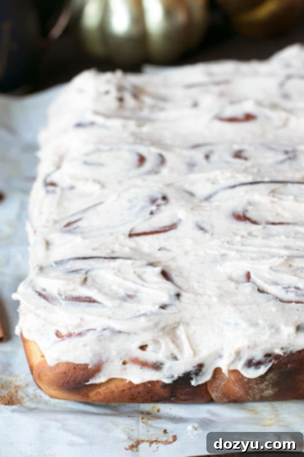 Chai Pumpkin Spice Cinnamon Rolls | cakenknife.com #pumpkinspice #chaispice #fall #breakfast