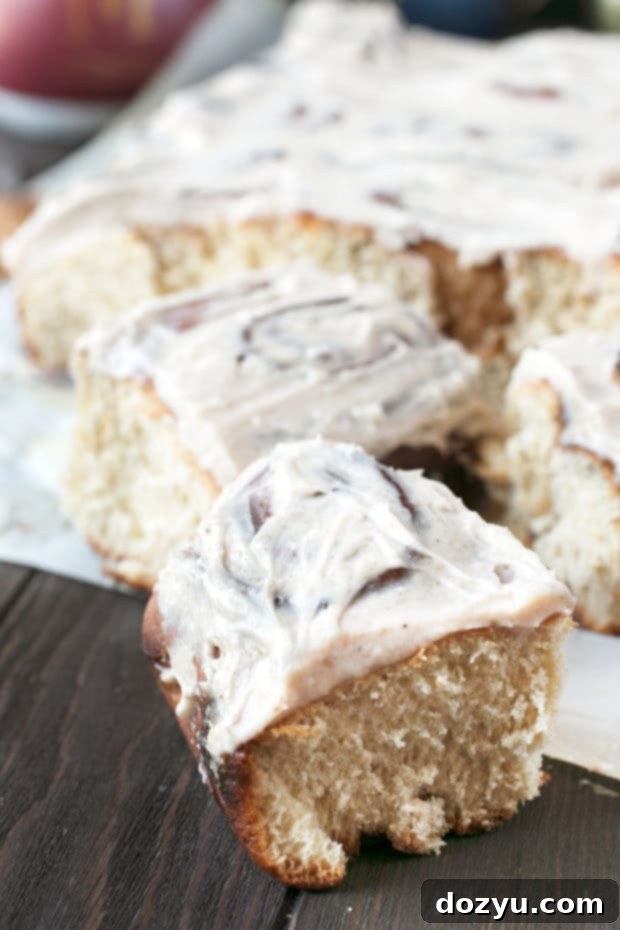 Autumn Chai Pumpkin Spice Cinnamon Rolls 5 Chai Pumpkin Spice Cinnamon Rolls | cakenknife.com #pumpkinspice #chaispice #fall #breakfast