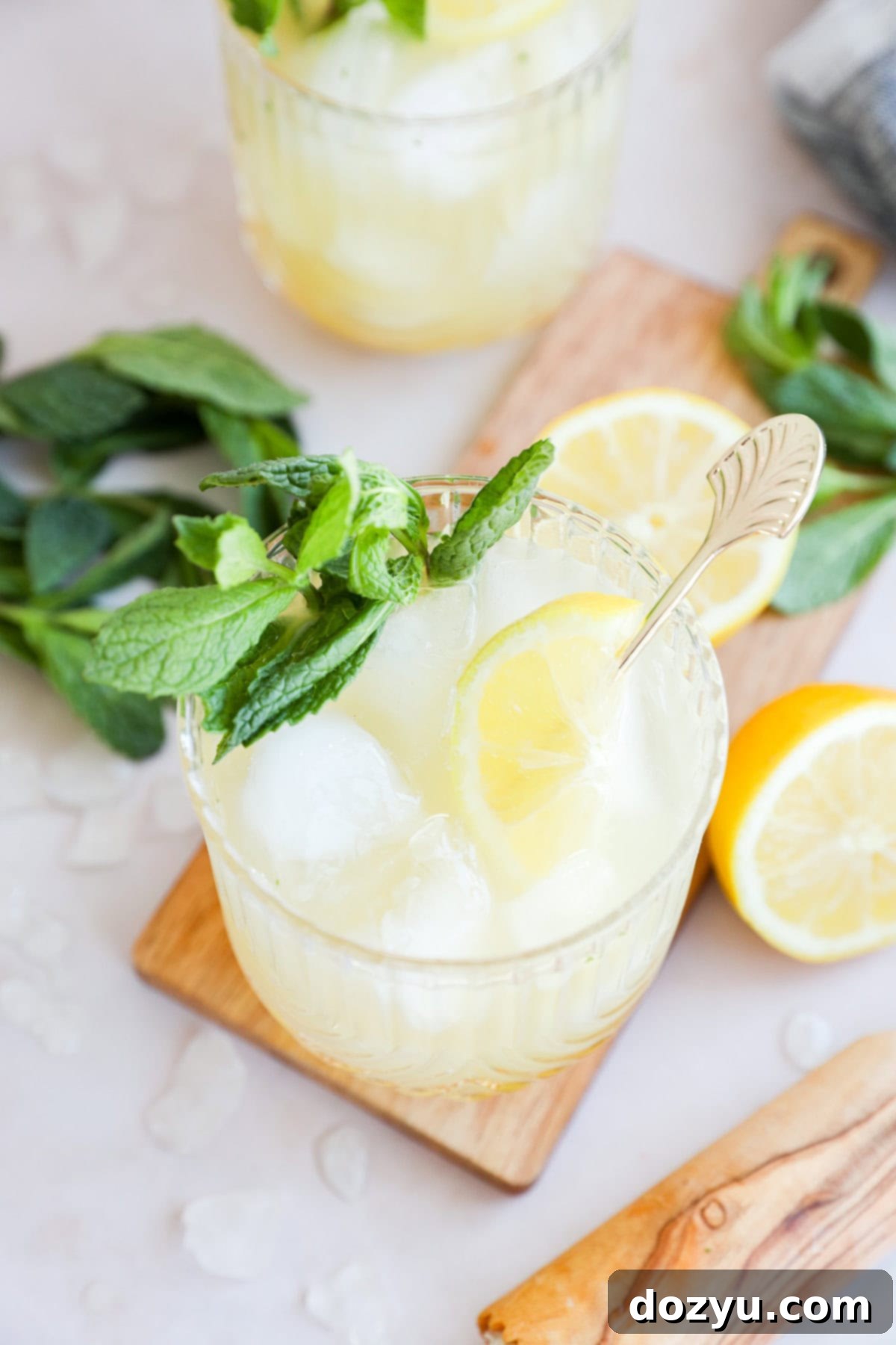 Refreshing Bourbon Smash 8 cocktail glasses with bourbon smash cocktails in them