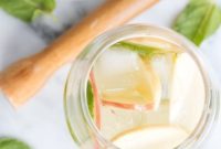 Crisp Apple Mojito