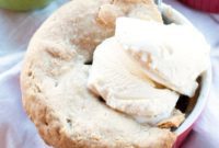 Simple Bourbon Apple Hand Pies