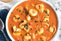 Curried Tomato Tortellini Soup