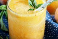 Caramelized Peach Gin Fizz