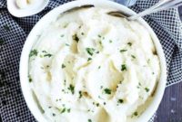 Creamy Garlic Parmesan Instant Pot Mashed Potatoes