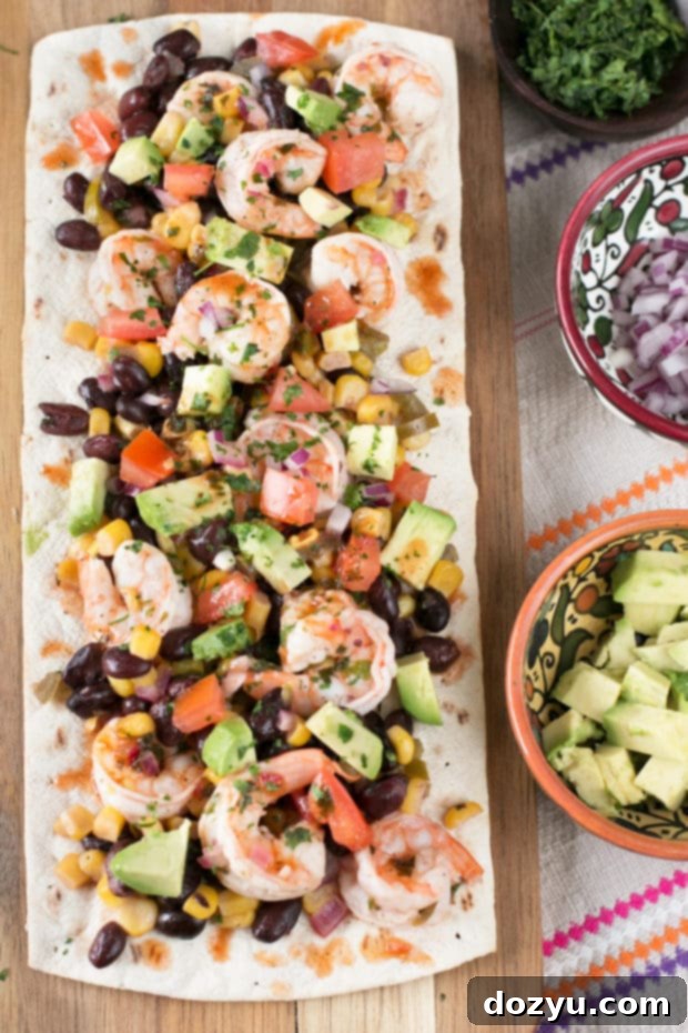 Southwestern Shrimp Flatbread | cakenknife.com #appetizer #party #seafood