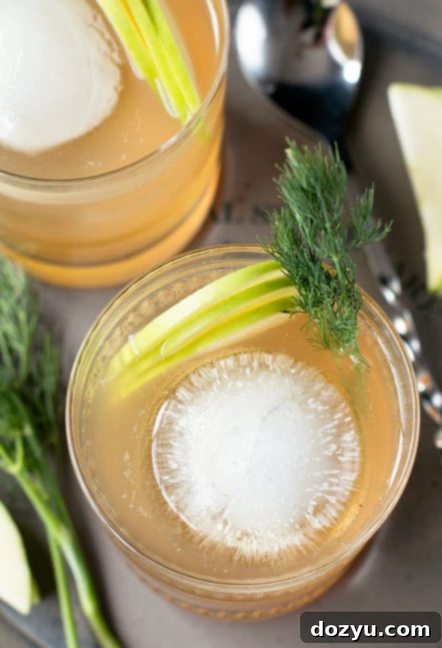 Crisp Apple Ginger Whiskey Sparkler 2 Whiskey Apple Ginger Fizz | cake knife.com #cocktail #happyhour #whiskey