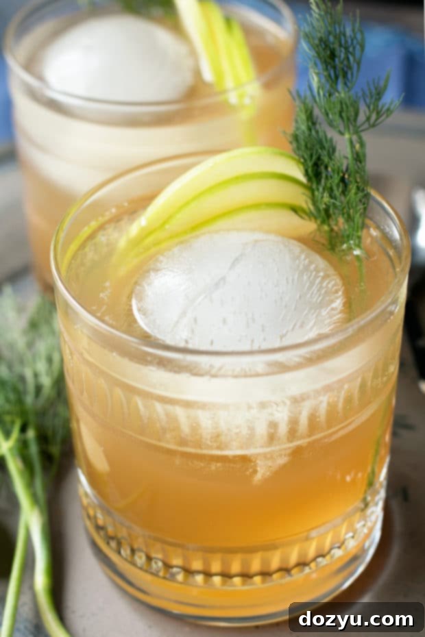Crisp Apple Ginger Whiskey Sparkler 4 Whiskey Apple Ginger Fizz | cake knife.com #cocktail #happyhour #whiskey