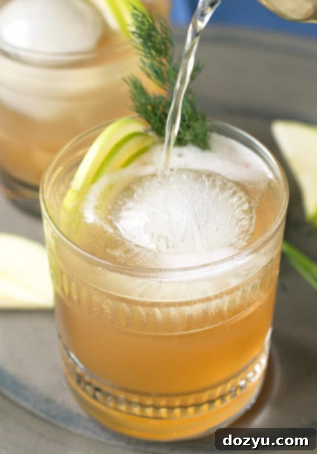 Crisp Apple Ginger Whiskey Sparkler 5 Whiskey Apple Ginger Fizz | cake knife.com #cocktail #happyhour #whiskey