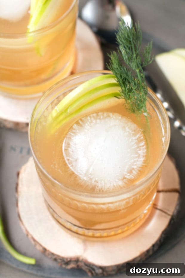 Crisp Apple Ginger Whiskey Sparkler 6 Whiskey Apple Ginger Fizz | cake knife.com #cocktail #happyhour #whiskey