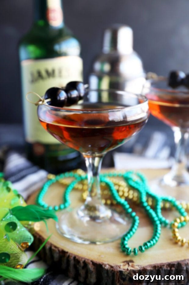 Jameson Manhattan 6 Cocktail with Irish whiskey in a glass image