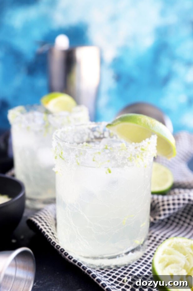 Side photo of margaritas in glasses image