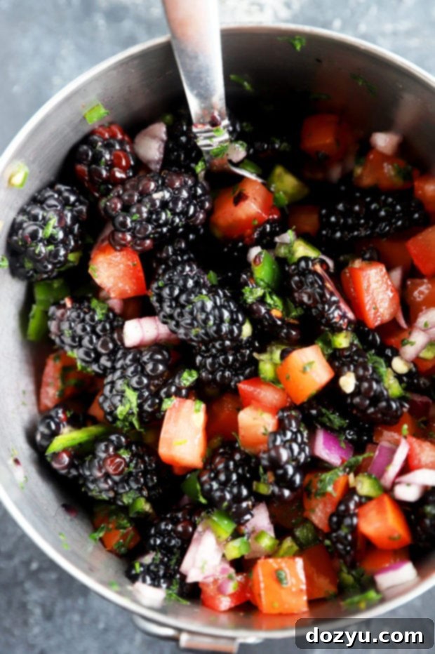 Blackberry salsa in a bowl picture