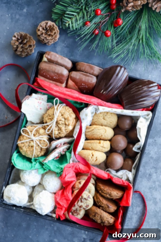 Mükemmel Yılbaşı Kurabiye Kutusu Nasıl Hazırlanır 2 Overhead image of a bunch of holiday treats wrapped up