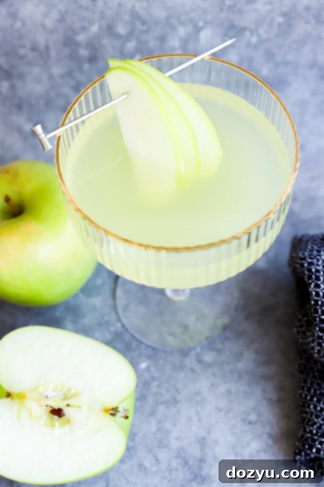 easy fall cocktail with lemon and granny smith